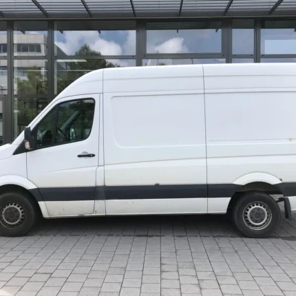 Volkswagen Crafter Kasten 30 toit haut moyen FWD Navi