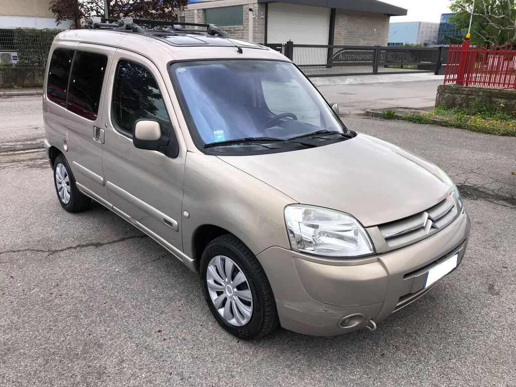 f2168639-5b0b-4b3f-bead-c96f016ca3bb